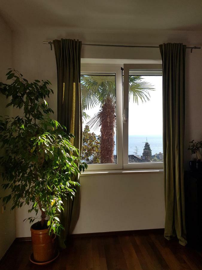 Sunny Apartment 150 M From The Sea Opatija Exterior foto